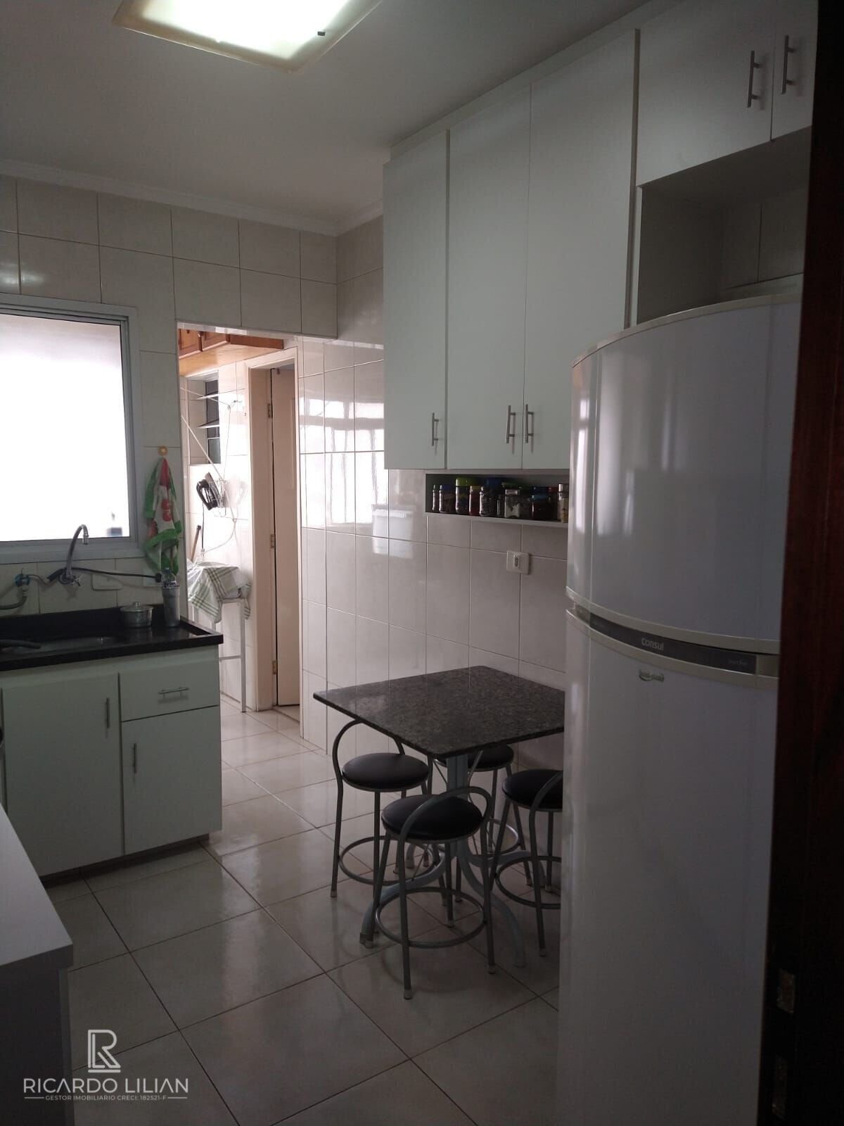 Apartamento à venda com 3 quartos, 87m² - Foto 11