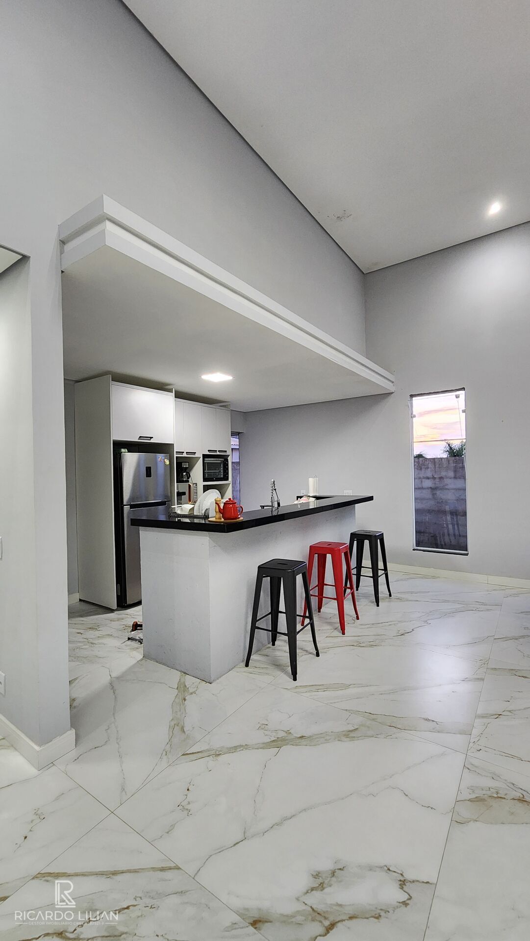 Casa à venda com 4 quartos, 320m² - Foto 12