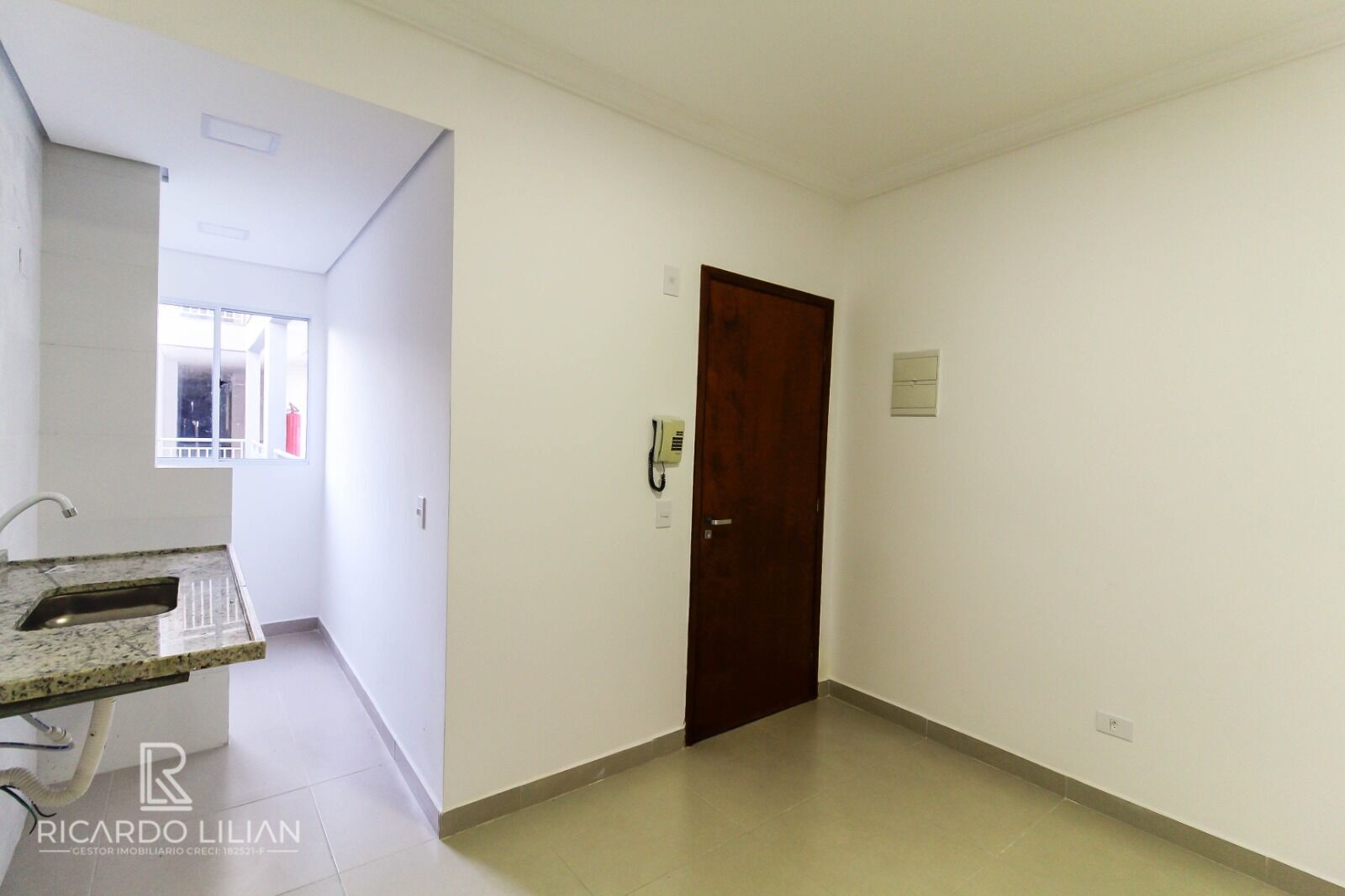 Apartamento à venda com 1 quarto, 28m² - Foto 1