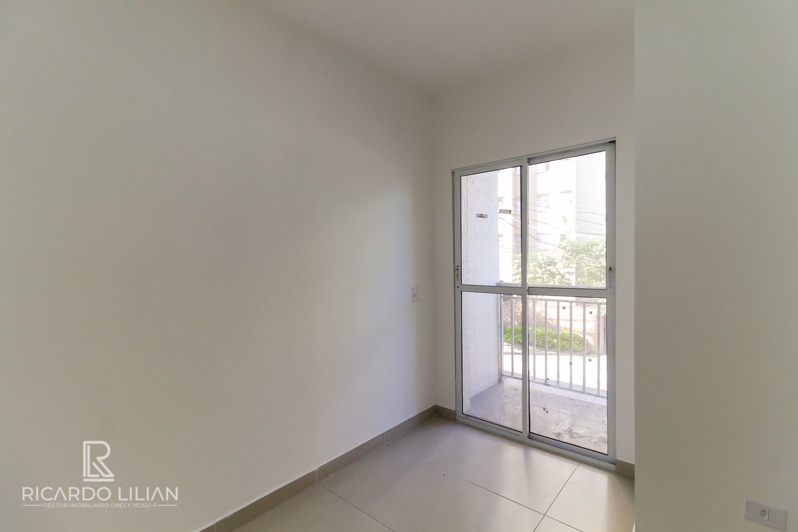 Apartamento à venda com 1 quarto, 28m² - Foto 1