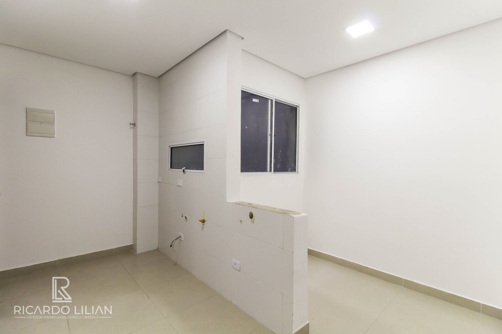 Apartamento à venda com 1 quarto, 28m² - Foto 3