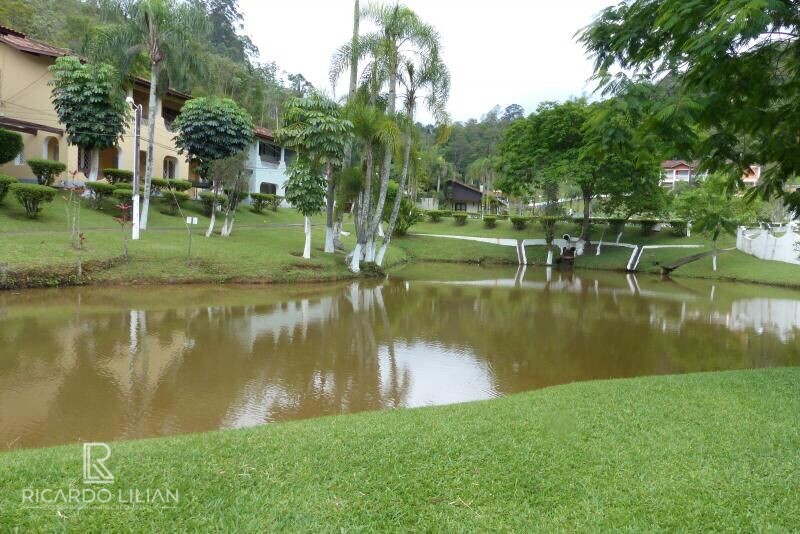 Casa Comercial à venda com 12 quartos, 4100m² - Foto 13