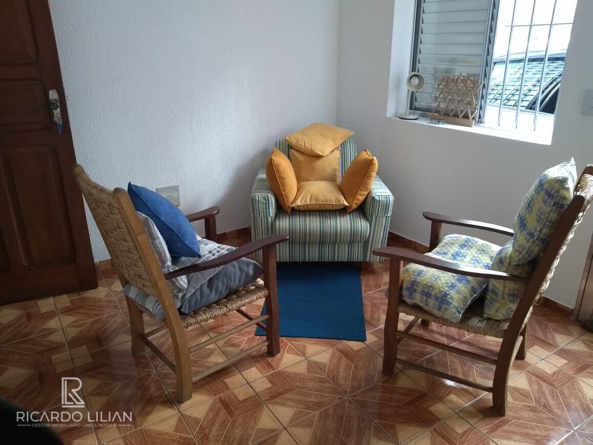 Casa à venda com 4 quartos, 188m² - Foto 4