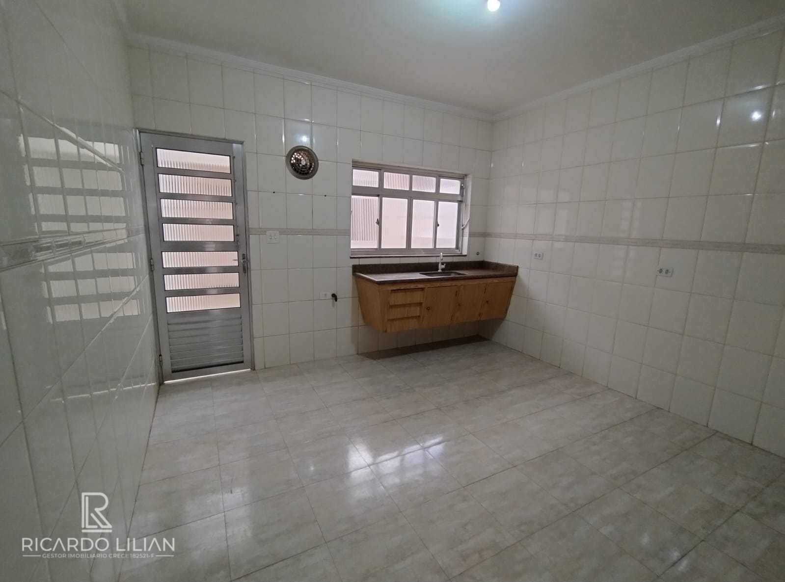 Casa à venda com 2 quartos, 180m² - Foto 5