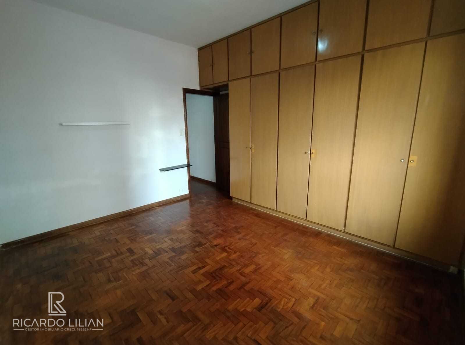 Casa à venda com 2 quartos, 180m² - Foto 11