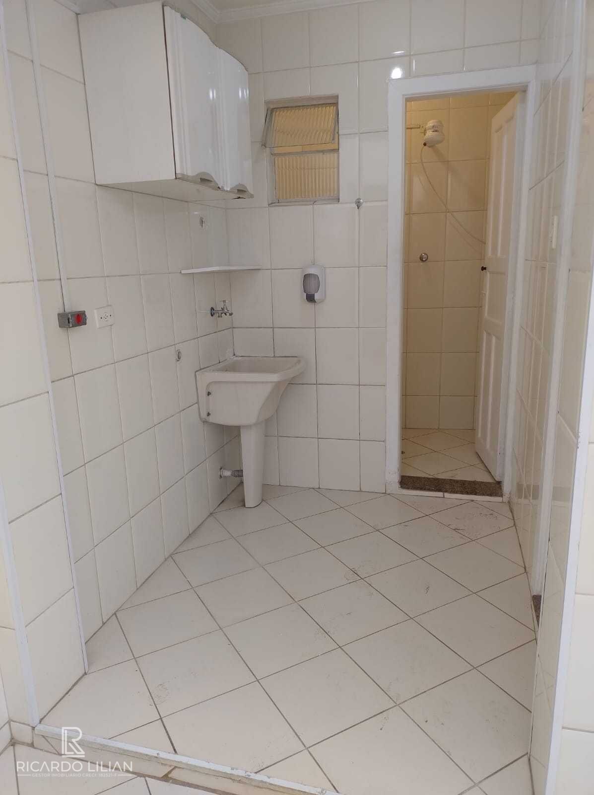 Casa à venda com 2 quartos, 180m² - Foto 7