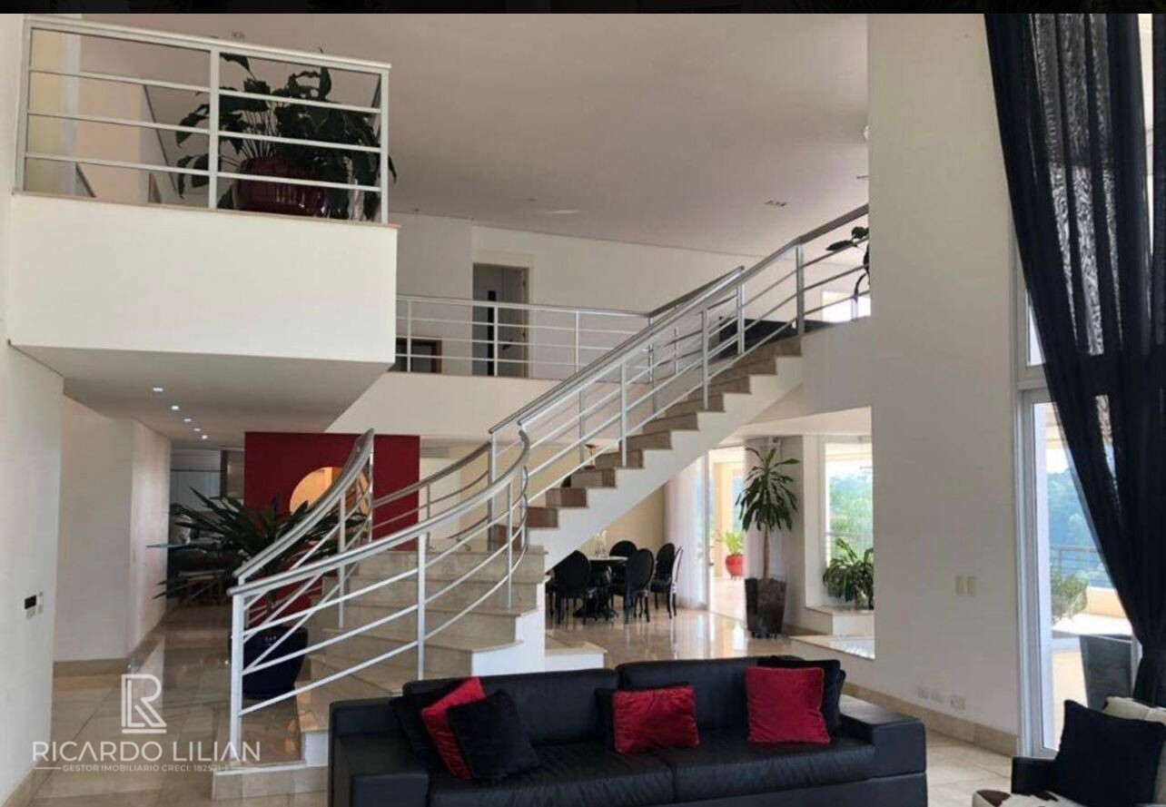 Casa à venda com 6 quartos, 2130m² - Foto 2