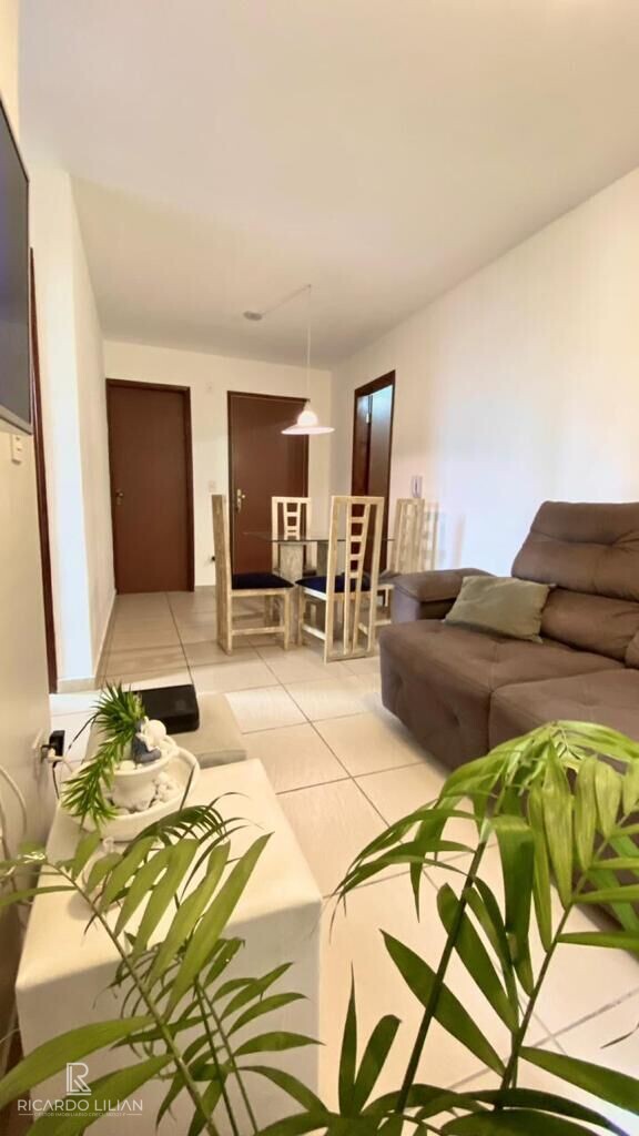 Apartamento à venda com 3 quartos, 75m² - Foto 2