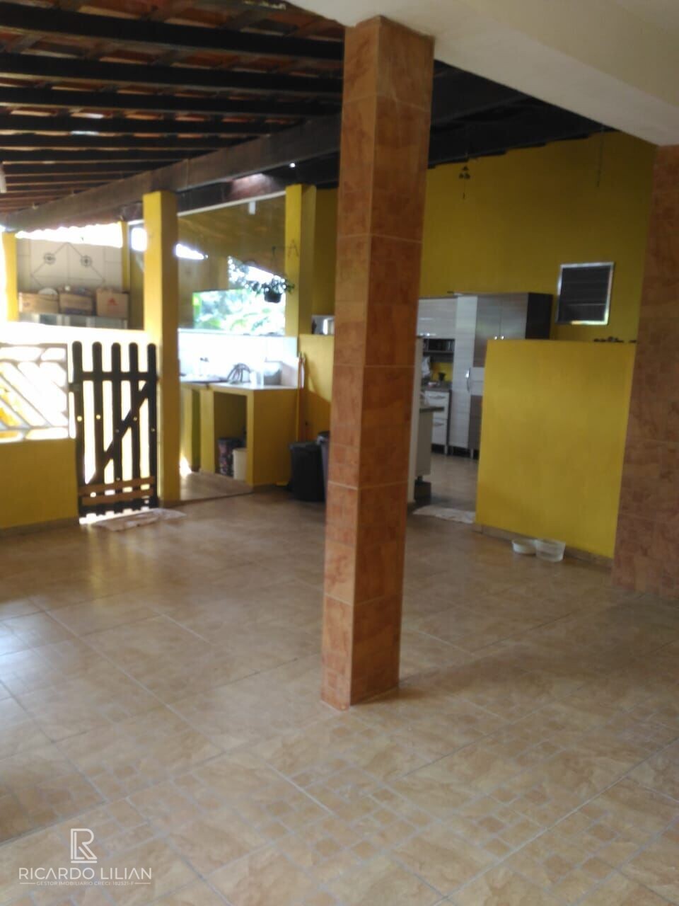 Casa à venda com 4 quartos, 180m² - Foto 3