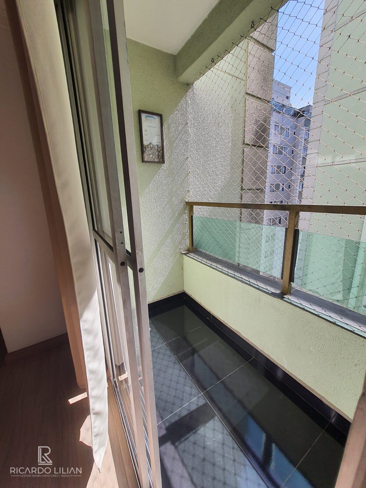 Apartamento à venda com 2 quartos, 50m² - Foto 2