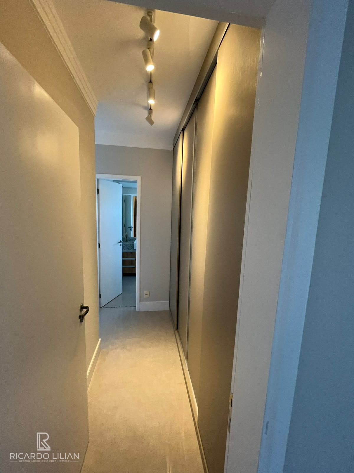 Apartamento à venda com 3 quartos, 134m² - Foto 10