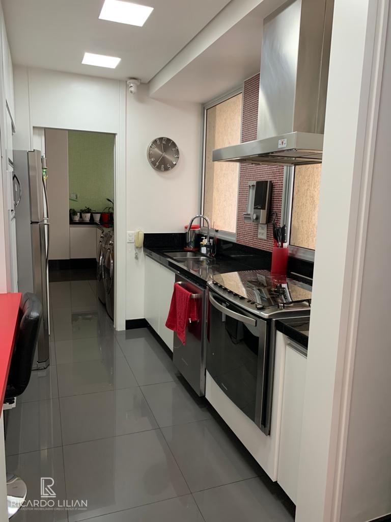 Apartamento à venda com 3 quartos, 275m² - Foto 23