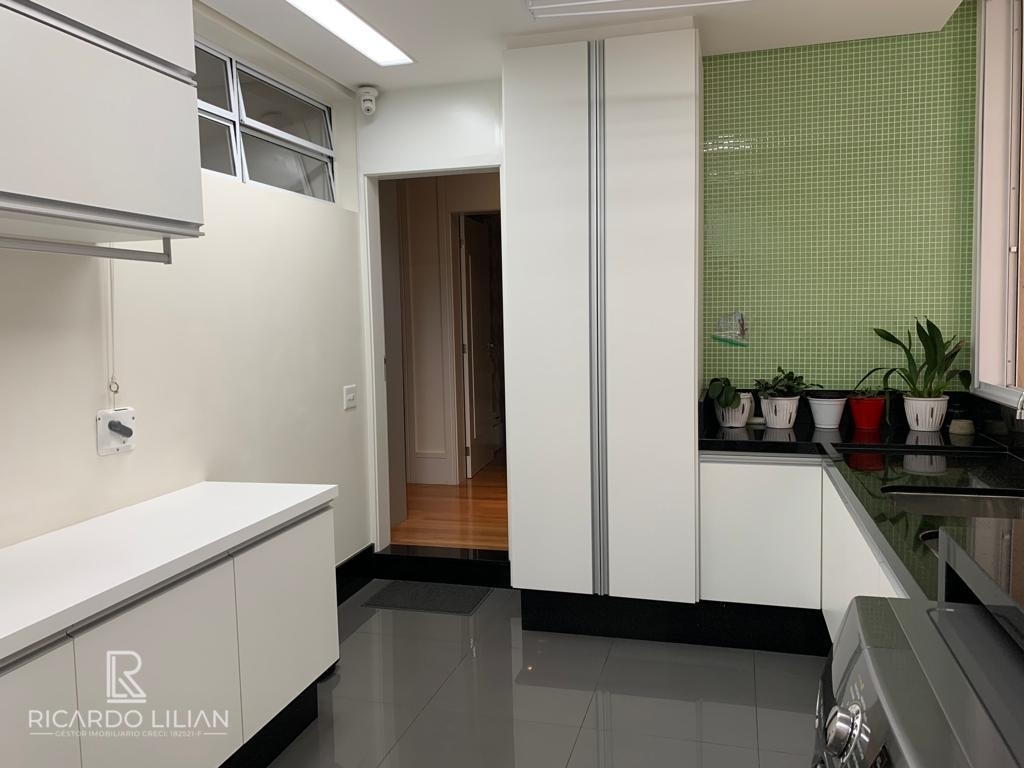 Apartamento à venda com 3 quartos, 275m² - Foto 19