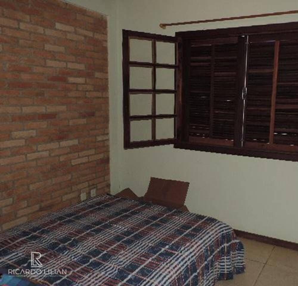 Casa de Condomínio à venda com 3 quartos, 250m² - Foto 13