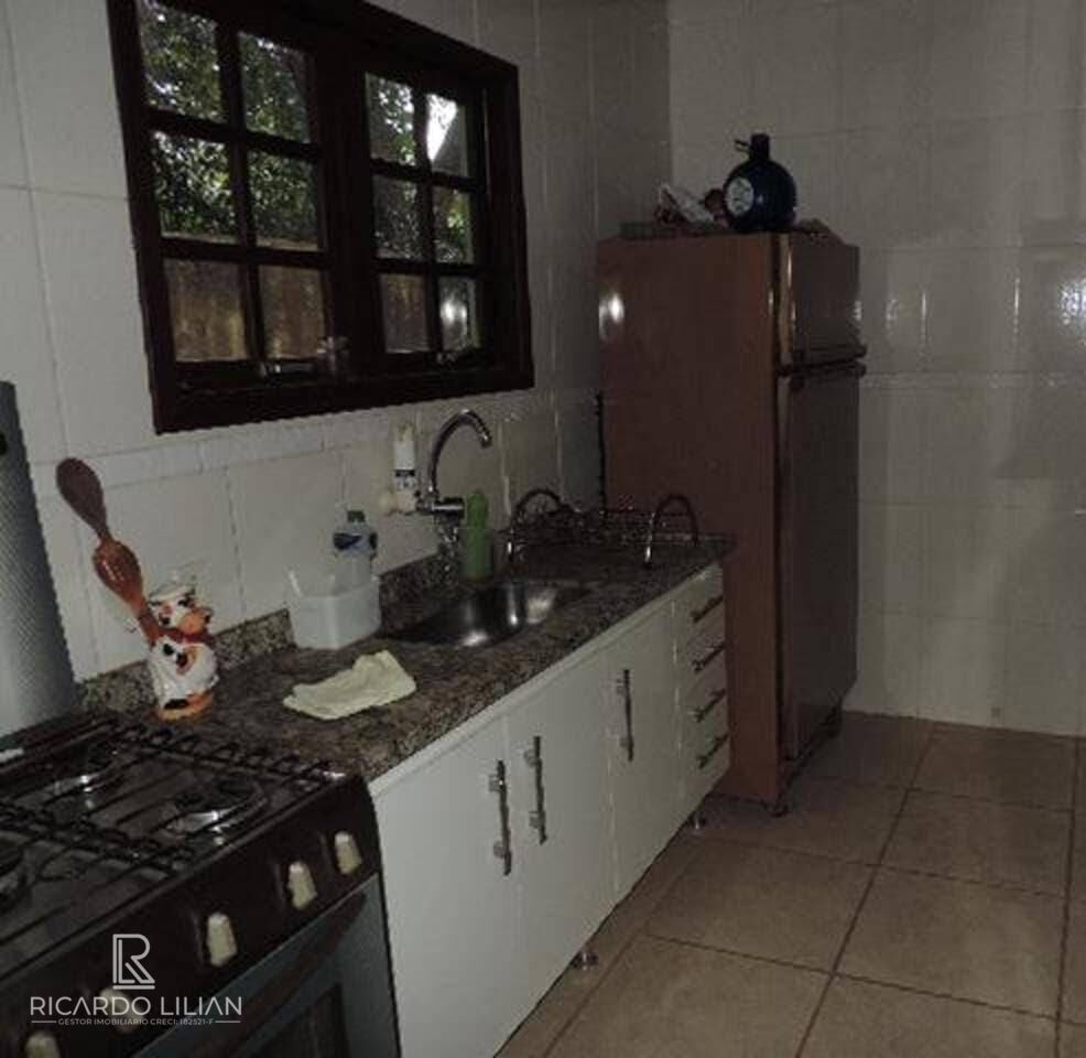 Casa de Condomínio à venda com 3 quartos, 250m² - Foto 19