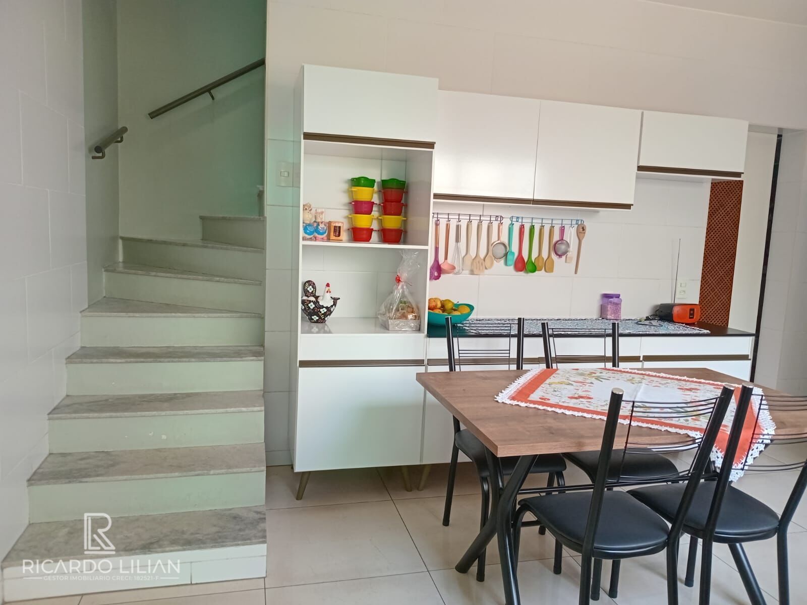 Sobrado à venda com 3 quartos, 193m² - Foto 6