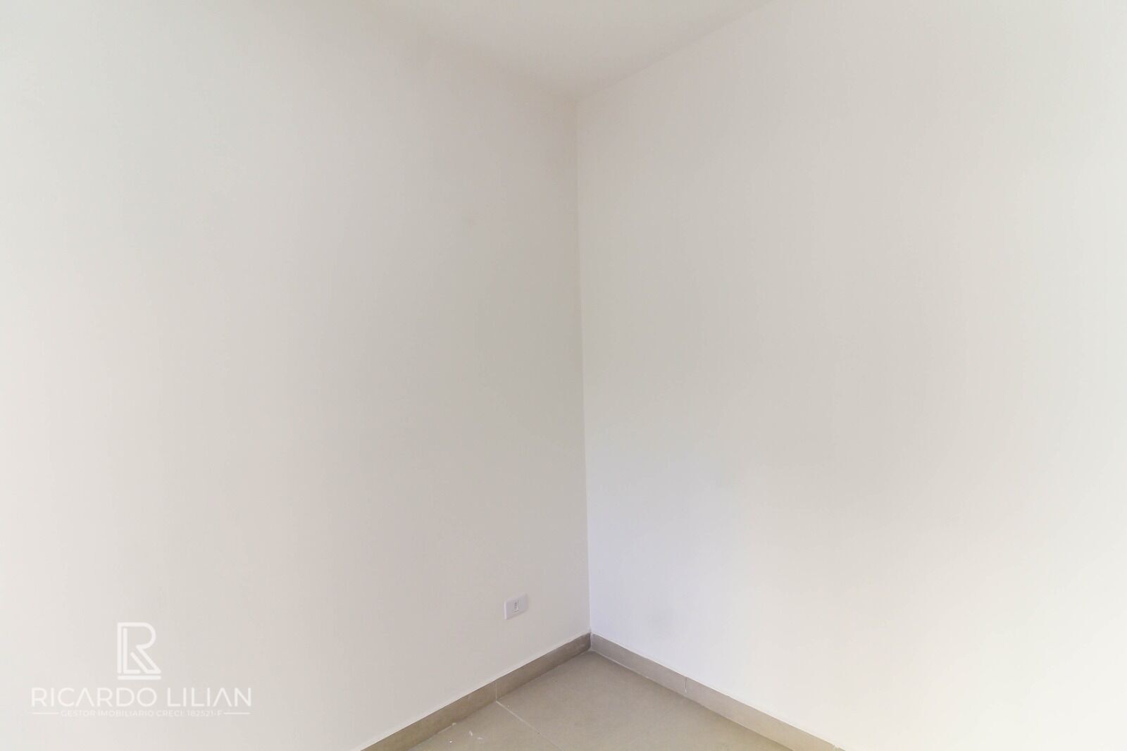 Apartamento à venda com 1 quarto, 30m² - Foto 8