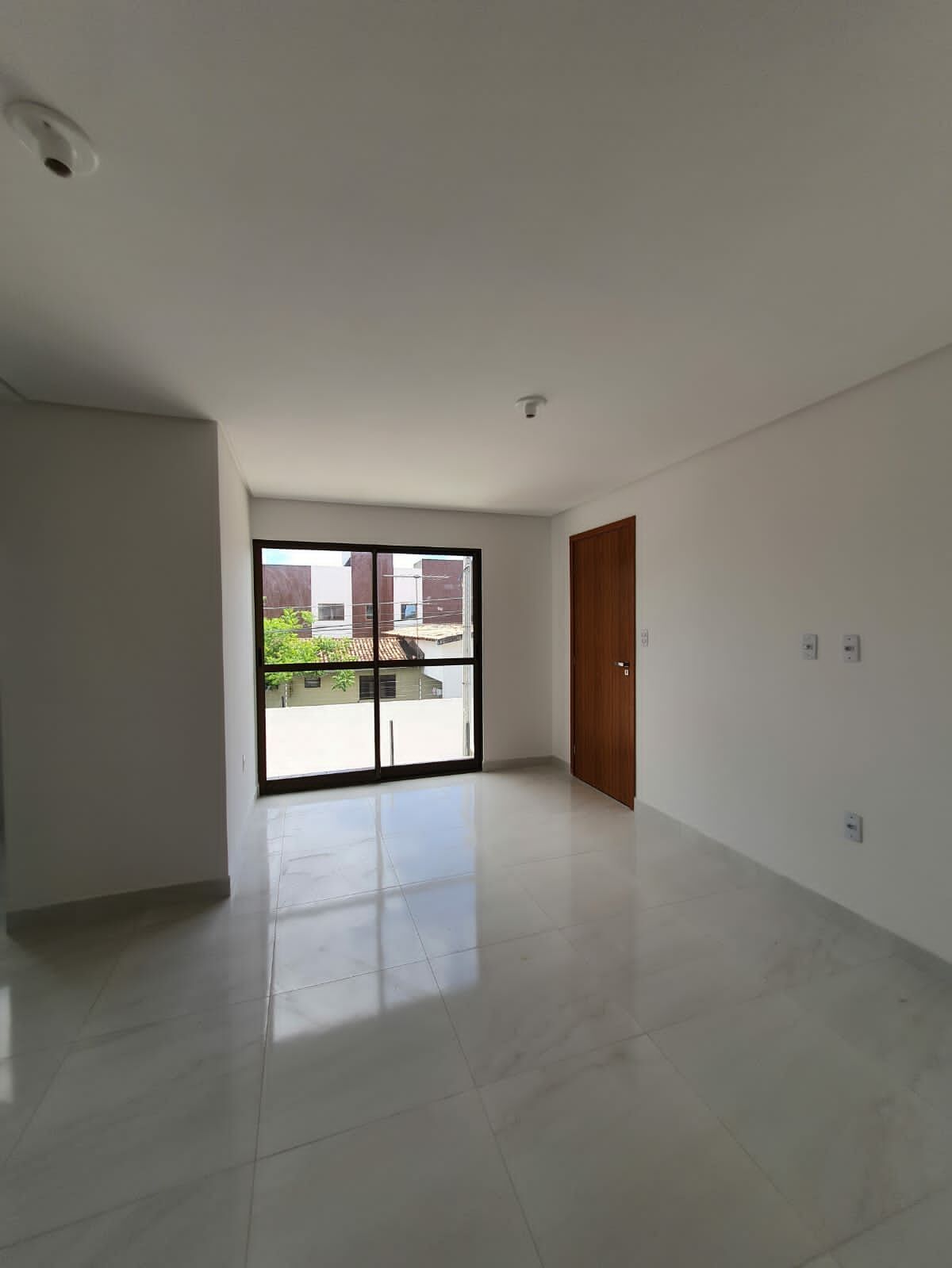 Apartamento à venda com 2 quartos, 55m² - Foto 11