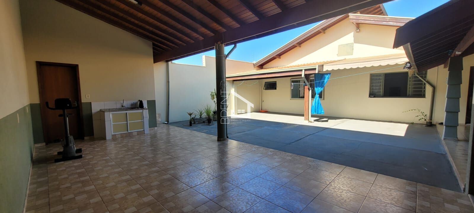 Casa à venda com 2 quartos, 239m² - Foto 11