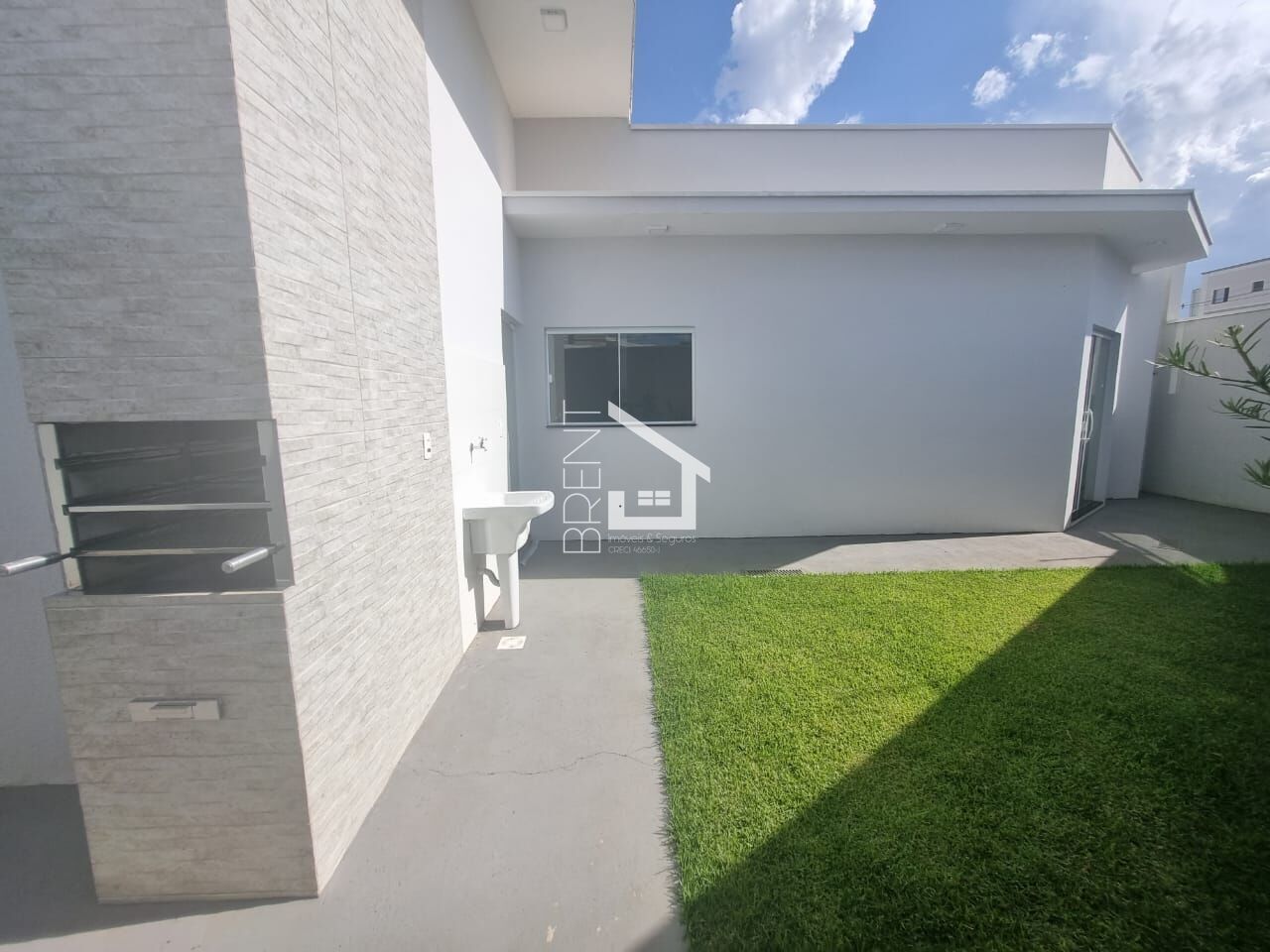 Casa à venda com 2 quartos, 74m² - Foto 3