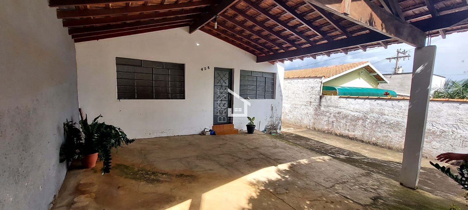 Casa à venda com 2 quartos, 96m² - Foto 1