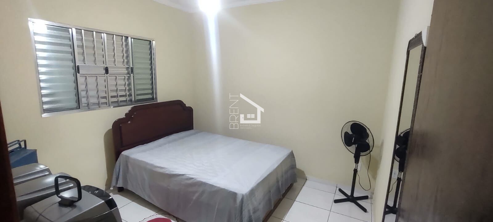 Casa à venda com 2 quartos, 51m² - Foto 2