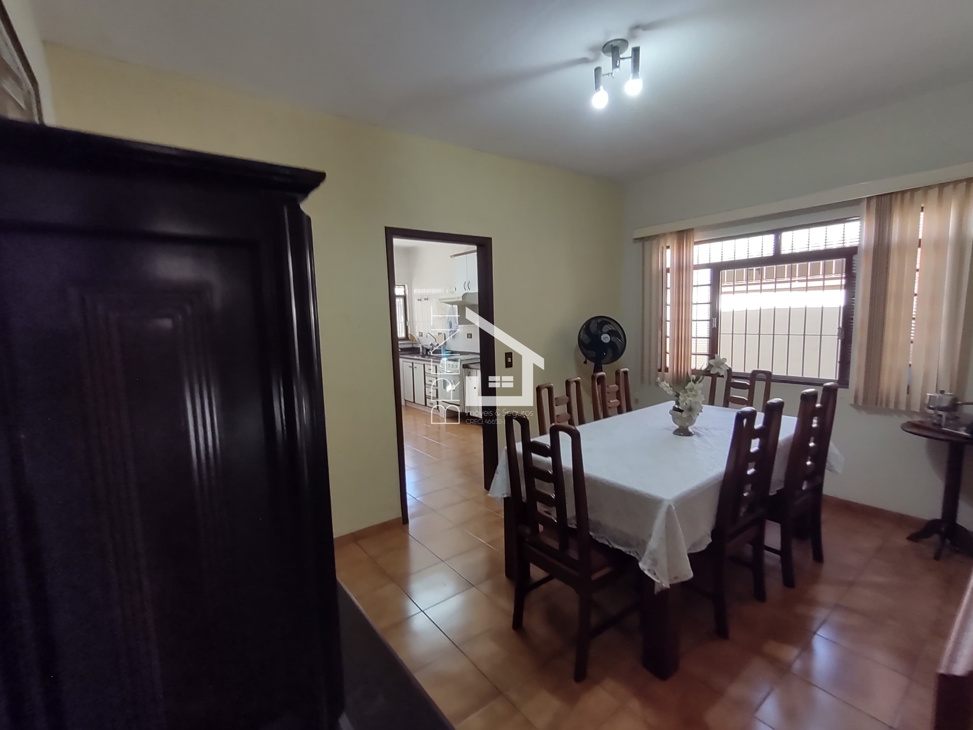 Casa à venda com 3 quartos, 191m² - Foto 4