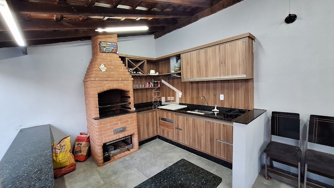 Casa à venda com 2 quartos, 160m² - Foto 5