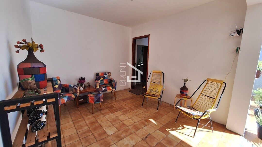 Casa à venda com 3 quartos, 149m² - Foto 1