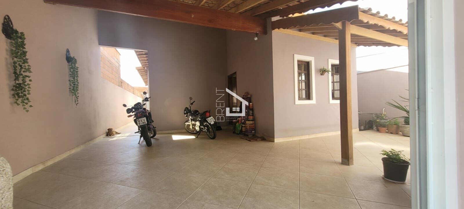 Casa à venda com 3 quartos, 250m² - Foto 2