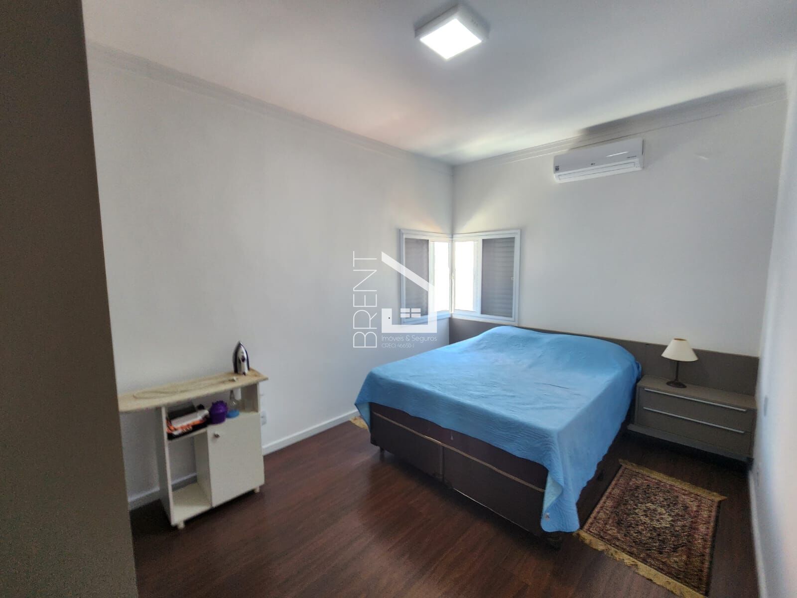 Casa à venda com 4 quartos, 245m² - Foto 7