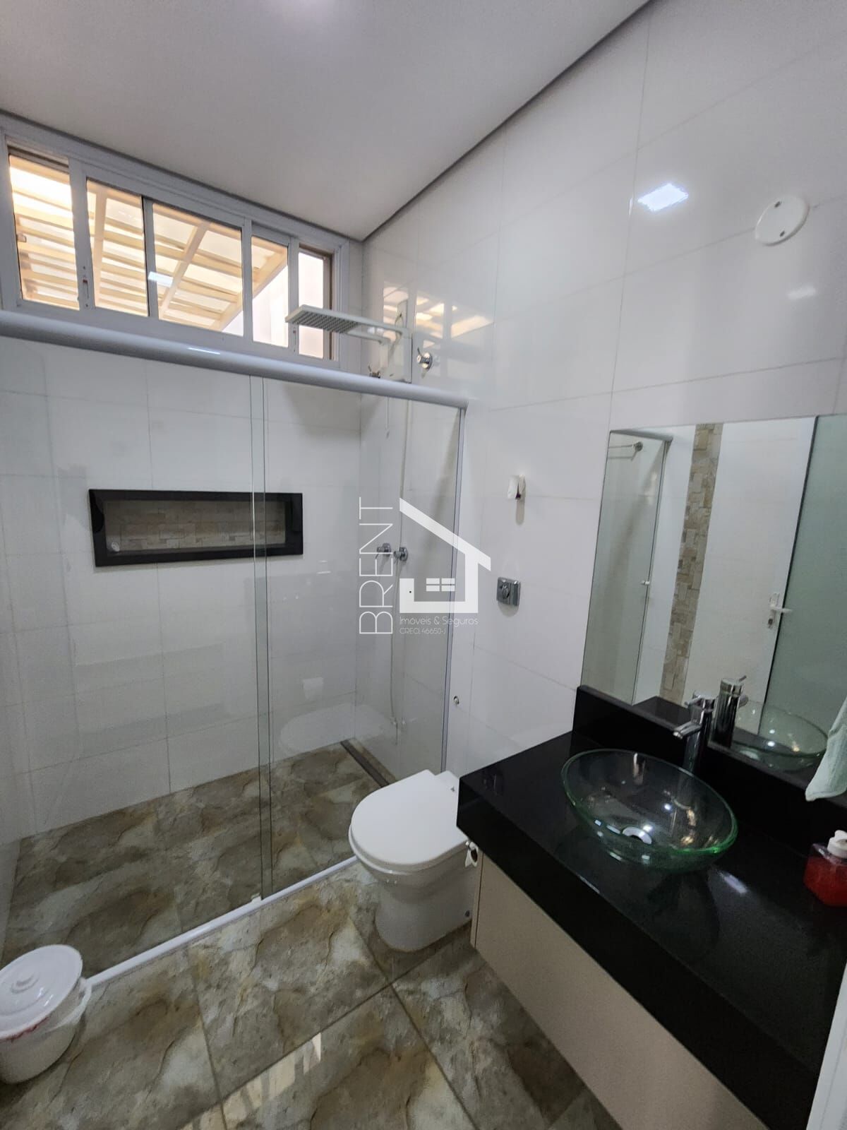 Casa à venda com 4 quartos, 245m² - Foto 14