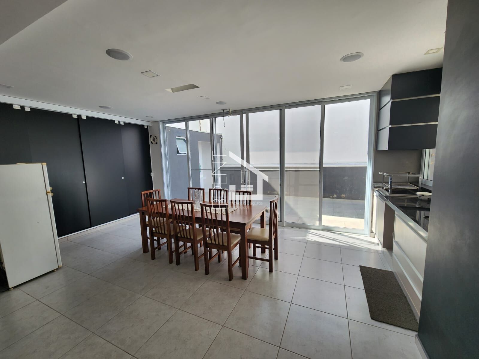 Casa à venda com 4 quartos, 245m² - Foto 20