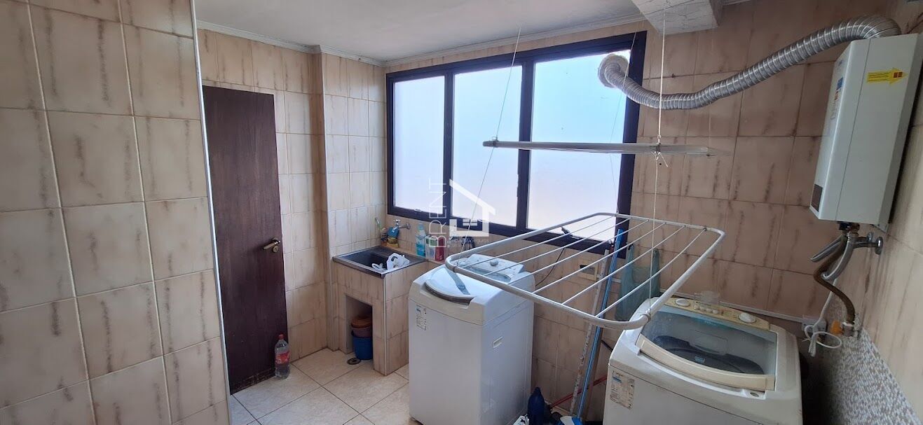 Apartamento à venda com 3 quartos, 212m² - Foto 6