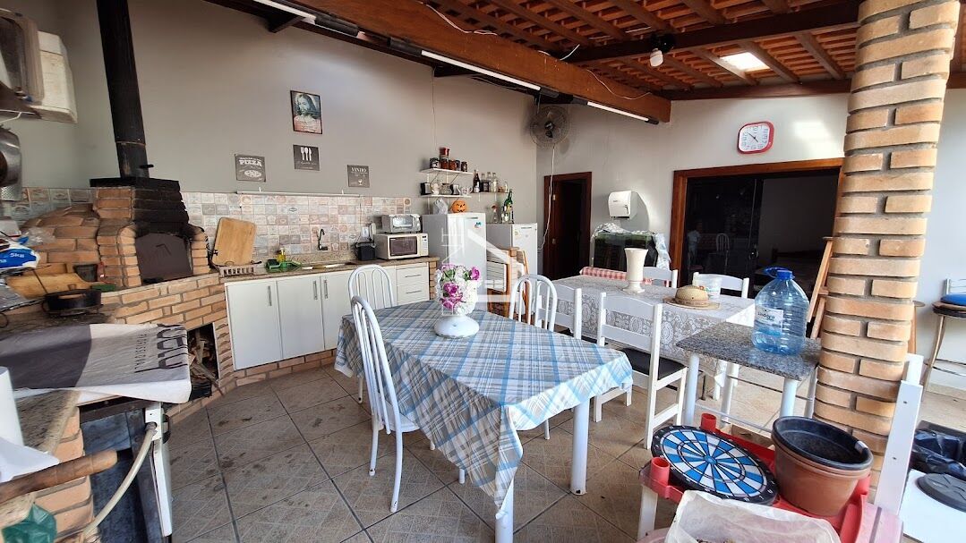Casa à venda com 5 quartos, 139m² - Foto 14