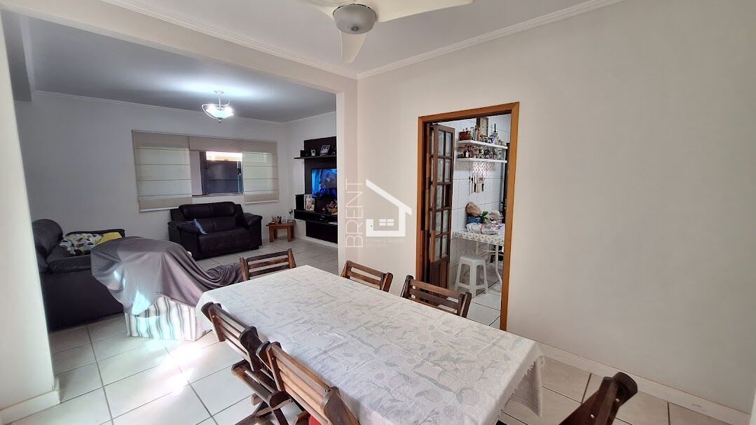 Casa à venda com 5 quartos, 139m² - Foto 3