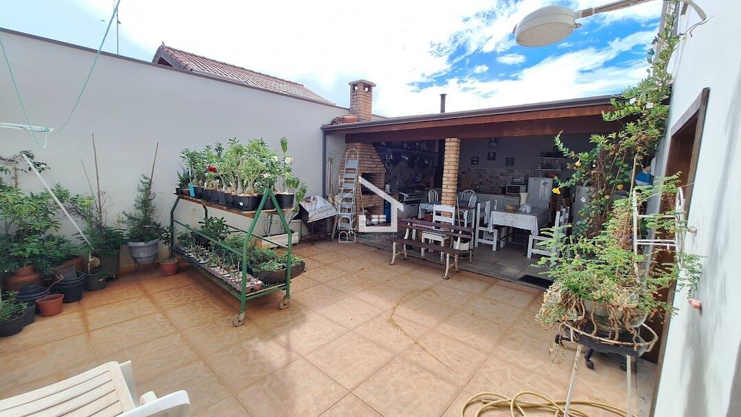 Casa à venda com 5 quartos, 139m² - Foto 13