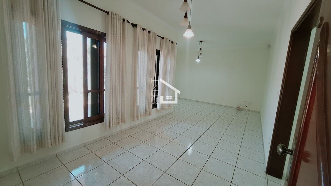 Casa, 3 quartos, 308 m² - Foto 3