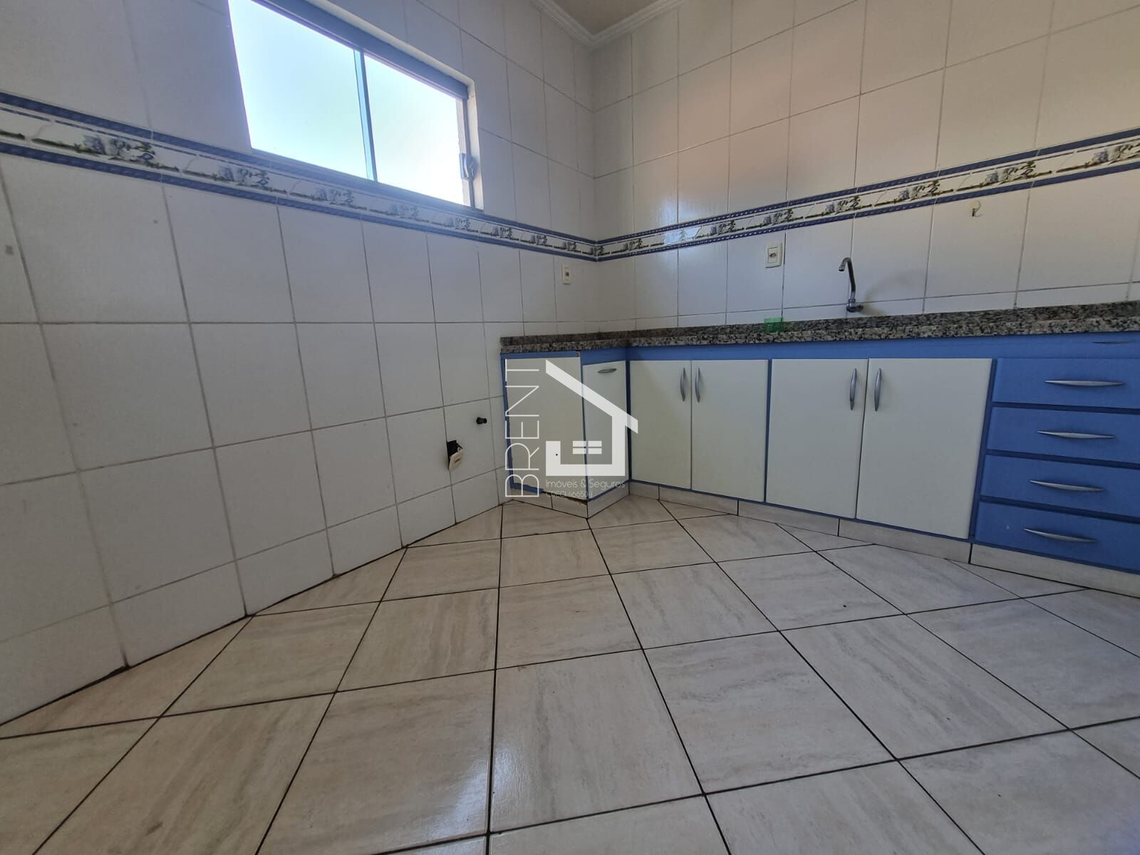 Apartamento para alugar com 3 quartos, 85m² - Foto 4