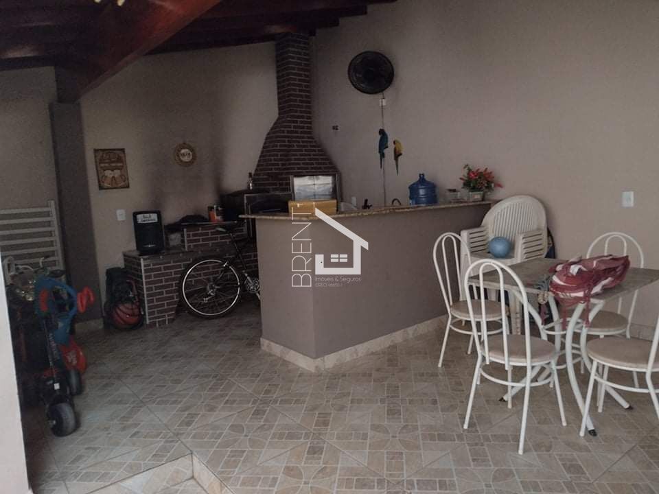 Casa à venda com 2 quartos, 95m² - Foto 11