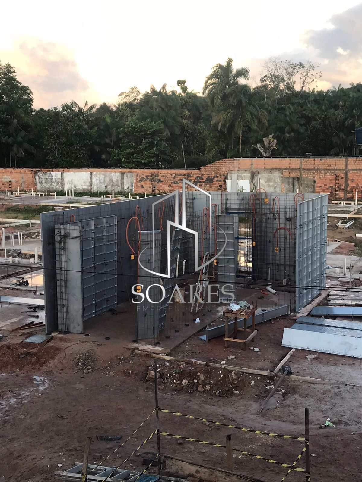 Casa à venda com 2 quartos, 85m² - Foto 42