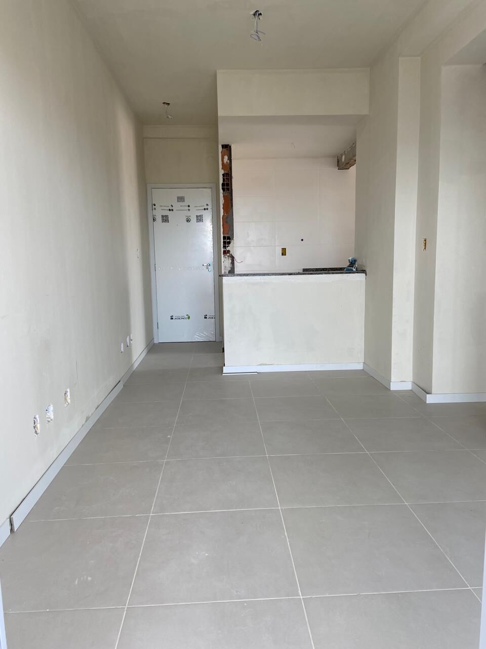 Apartamento à venda com 2 quartos, 62m² - Foto 9