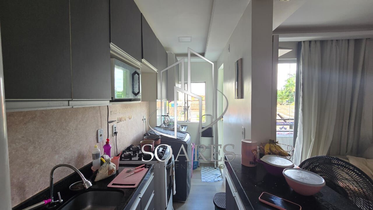 Apartamento à venda com 2 quartos, 42m² - Foto 2