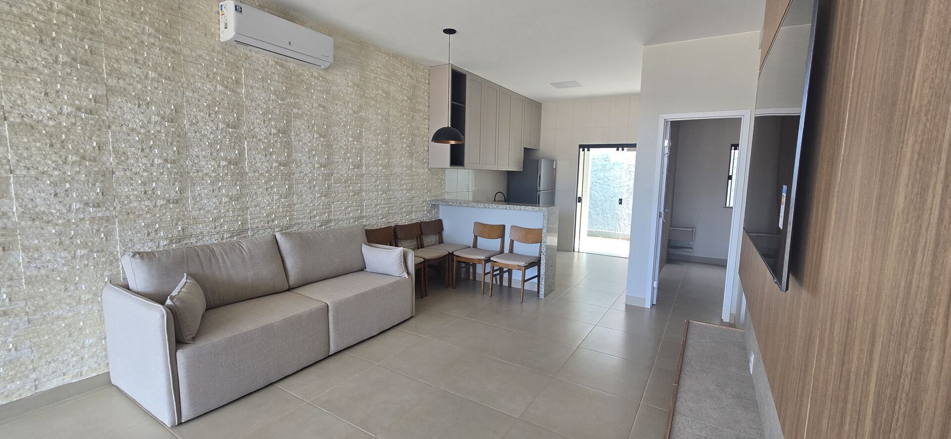 Casa à venda com 3 quartos, 144m² - Foto 1