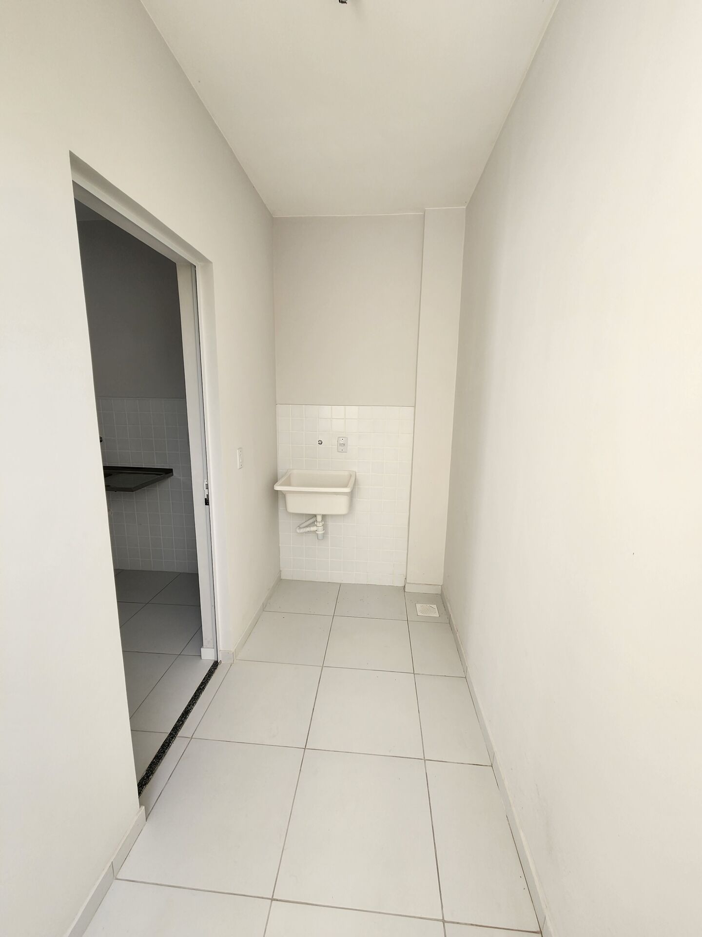 Apartamento à venda com 2 quartos, 56m² - Foto 11