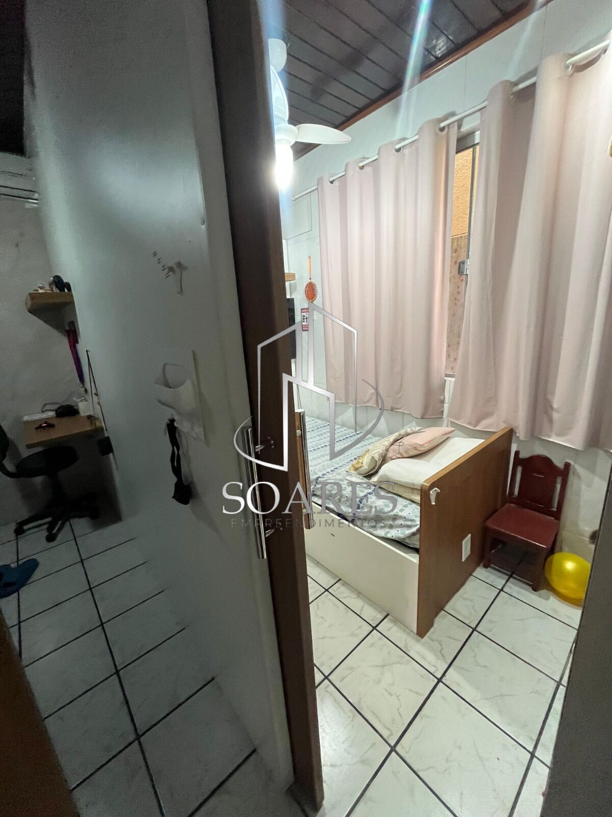 Casa à venda com 3 quartos, 200m² - Foto 12