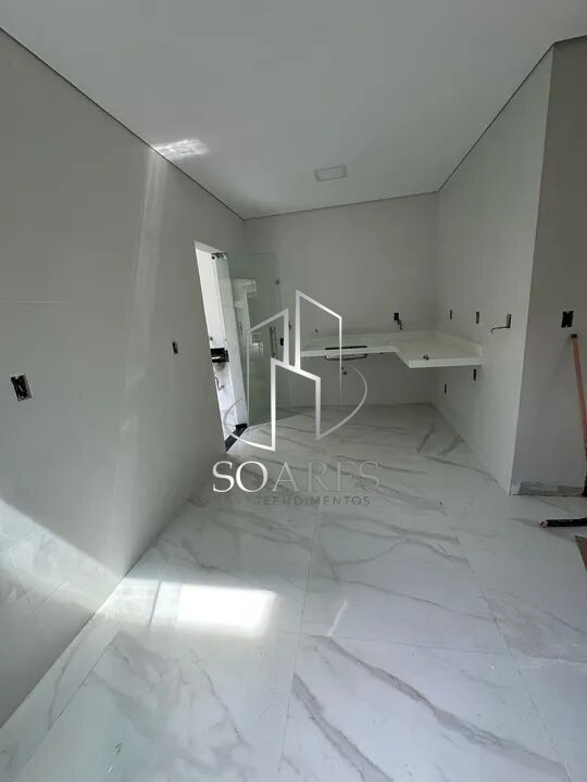 Apartamento à venda com 3 quartos, 140m² - Foto 1