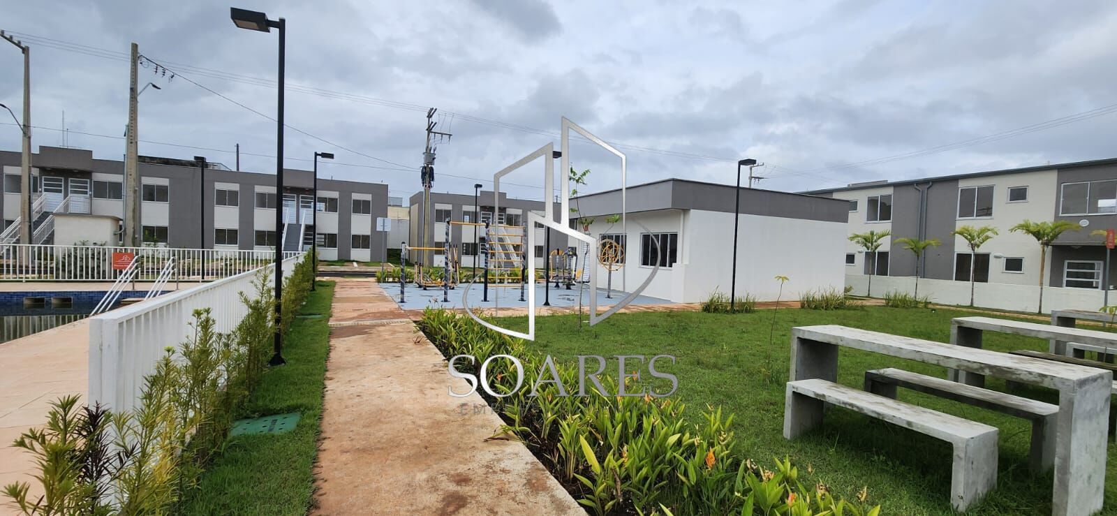 Casa à venda com 2 quartos, 53m² - Foto 1