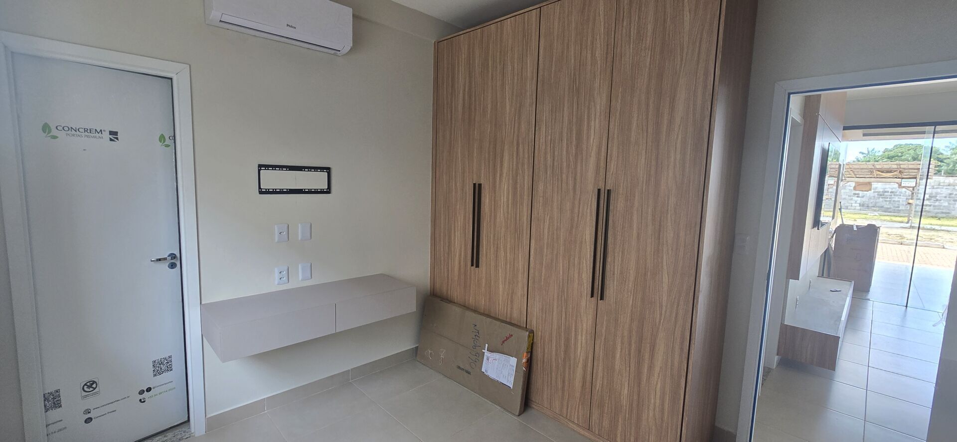 Casa à venda com 3 quartos, 144m² - Foto 1