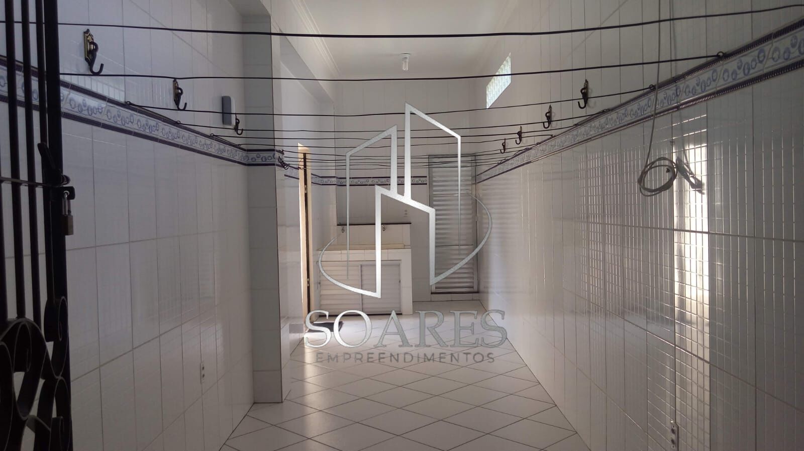 Casa à venda com 2 quartos, 200m² - Foto 18